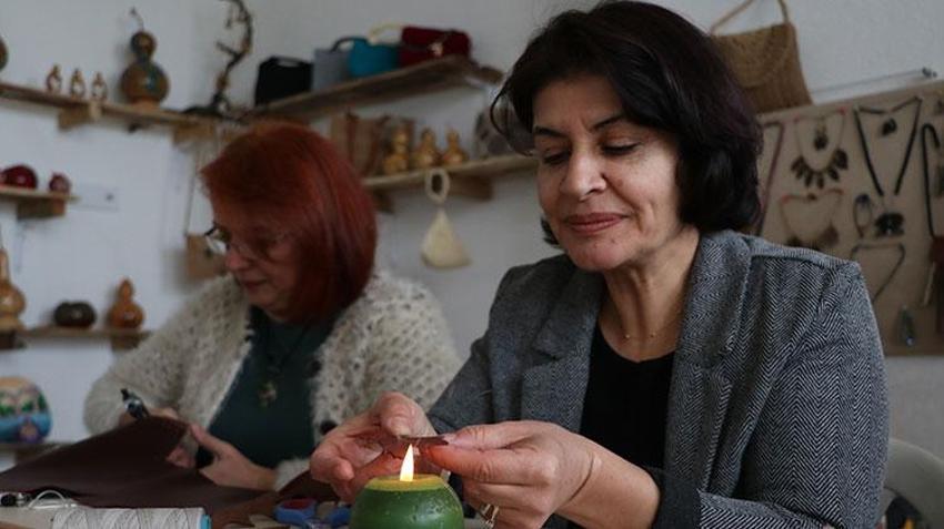 Niğde'de kooperatif kuran kadınlar üretime geçti! Atık malzemelerden süs eşyaları üretiyorlar 