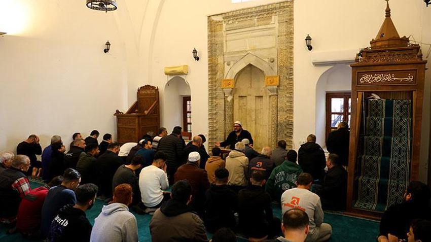 615 yıldır Adana'nın geçmişine ışık tutuyor! 'Turistler ilk önce buraya getiriliyor'
