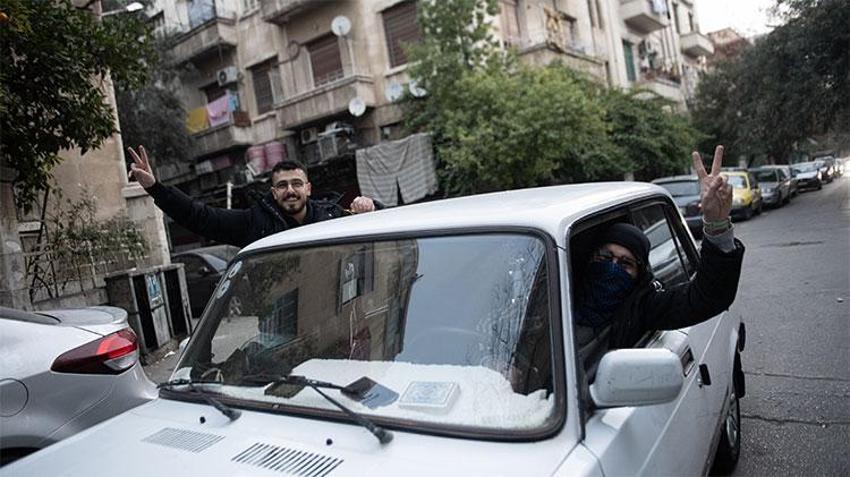 Suriye'de bir devrin sonu: 61 yıllık Baas rejimi çöktü! Rusya: Esad ülkeyi terk etti