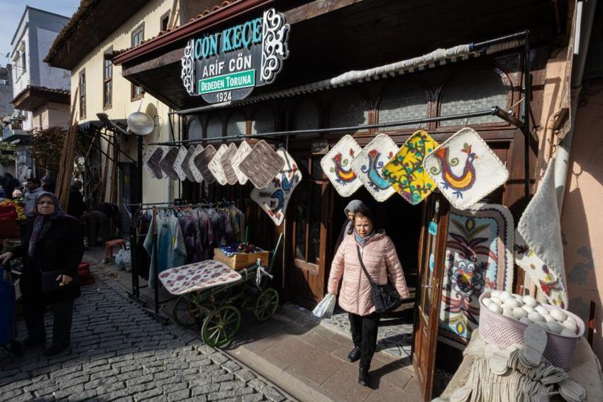 İzmirde geleneksel keçe sanatına modern dokunuşlar! Tire'den dünyaya açıldı: Amerika, Kanada, Almanya gibi ülkelere ulaşıyor