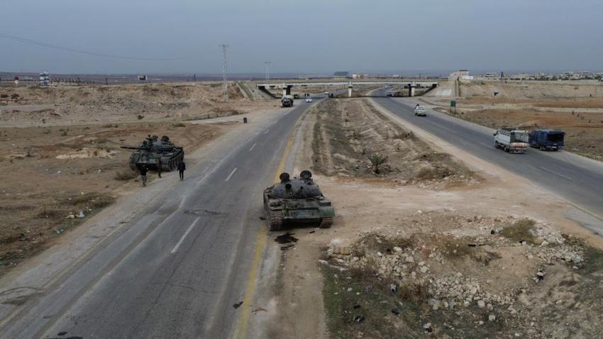 Hama'da rejimden geriye tanklar kaldı