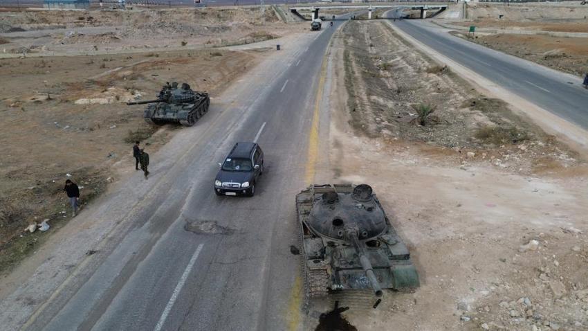 Hama'da rejimden geriye tanklar kaldı