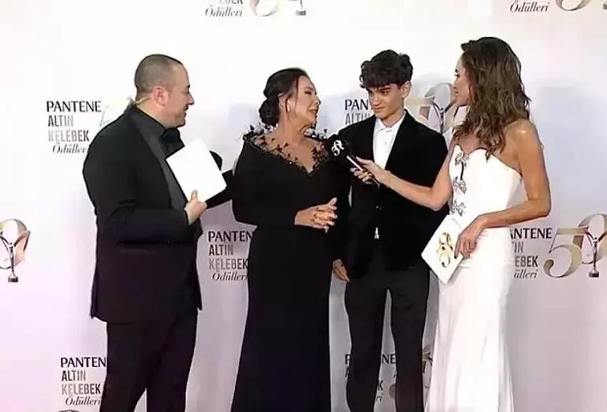 Altın Kelebek'te şıklık yarışı! Ünlüler göz kamaştırdı 