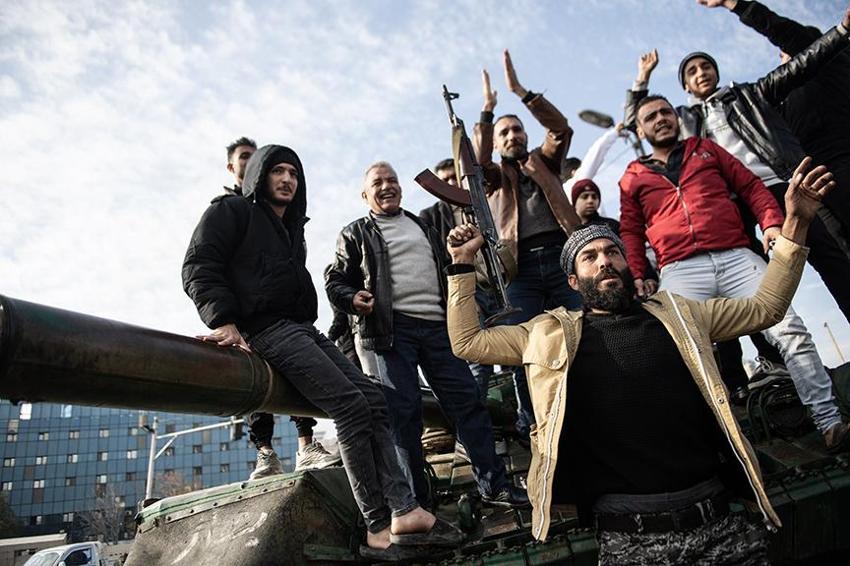 Suriye'de 61 sonra bir ilk! Esad Rusya'ya kaçtı, yeraltı hapishanesi ortaya çıktı, kimseye ulaşılamıyor