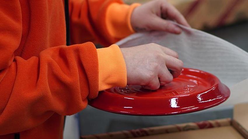 Eskişehir'de bir girişimci eşinin bileziğini bozarak girdiği işte şimdi 750 kişiyi istihdam ediyor