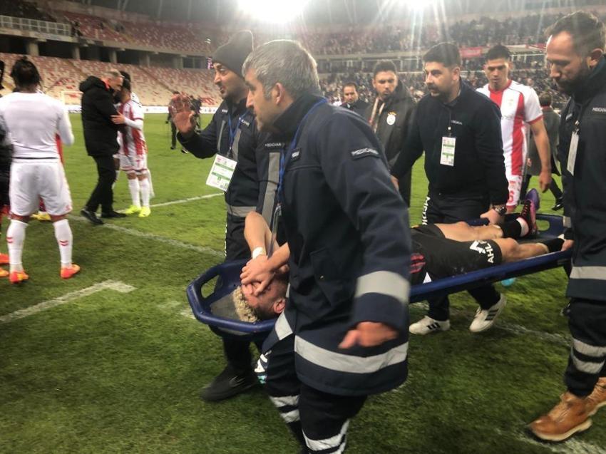 Barış Alper-Rey Manaj pozisyonu sonrası verdi veriştirdi: Hemen yayınlayın, ayağı mı kırılmalı?
