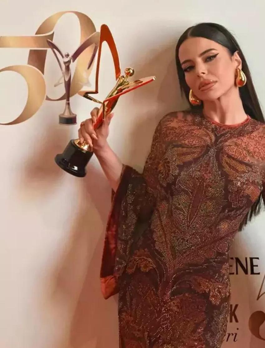 Simge Sağın paylaştı, İrem Derici yorumladı