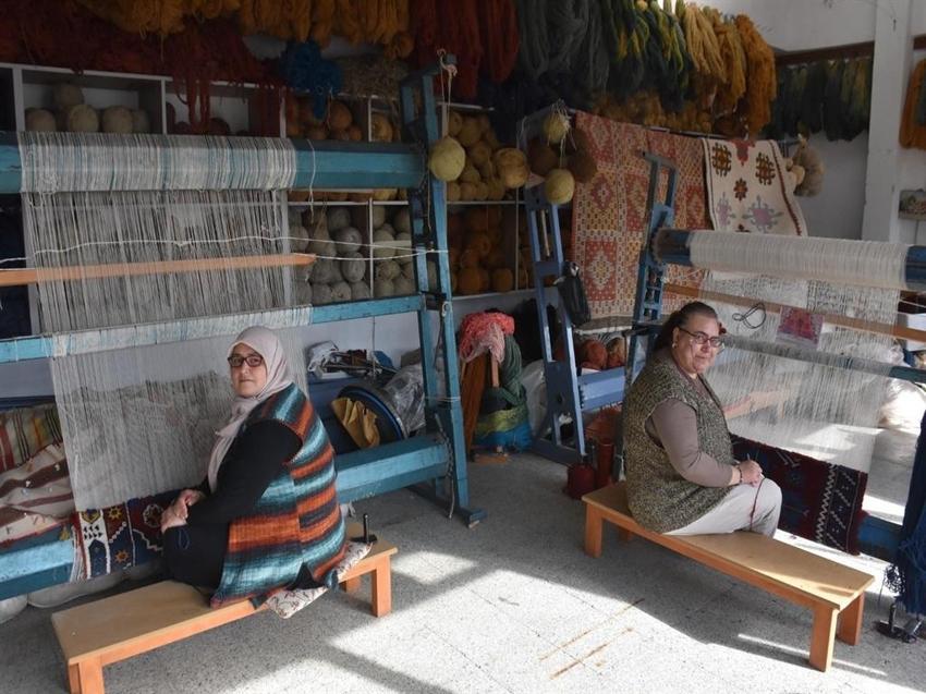 Böyle olur kadın dayanışması! Bergama'da kooperatif kurup tarihi halıları gün yüzüne çıkardılar