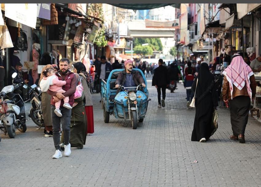 Adana'da yaşayan Suriyeliler, ülkesine dönmeye hazır: Cemile, Suriye'ye gidip babasının mezarını görmek istiyor