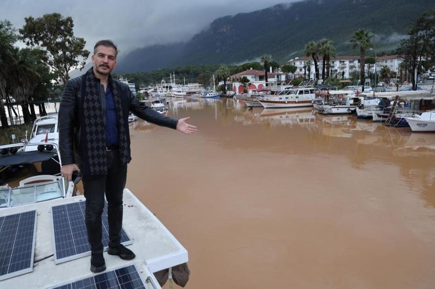Rengi bir anda kahverengiye dönüştü! Kadın Azmağı'ndaki değişim korkutuyor