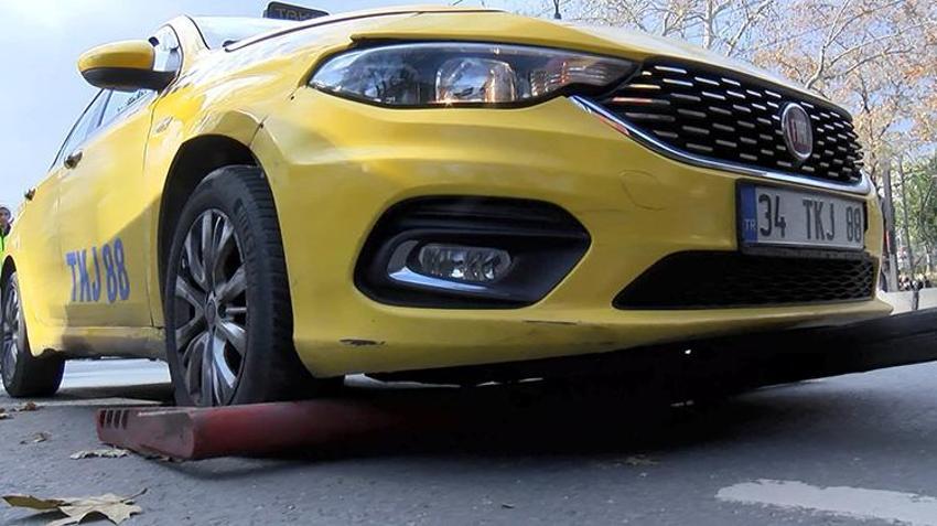 Beyoğlu'nda kısa mesafe götürmeyen taksici, polisin gizli kamerasına takıldı