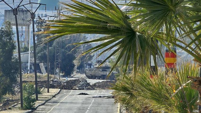 İsrail, Suriye'de 25 kilometre içeriye kadar girdi! Tanklar sokaklarda mevzilendi, 320 askeri nokta vuruldu