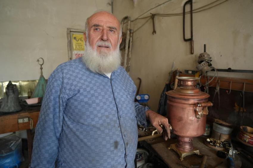 81 yaşındaki ustanın ürettiği semaverlere yurtdışından yoğun ilgi! 20 bin TL'ye alıcı buluyor