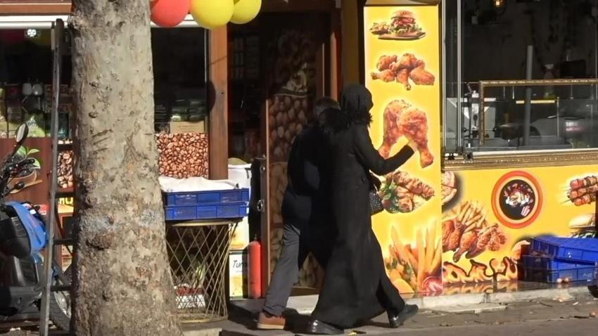 Türkiye'de yaşayan Suriyeliler dönüş hazırlığında! Eşyalarını ve dükkanlarına ilan verdiler