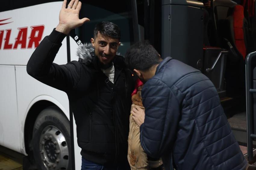 Türkiye'de yaşayan Suriyeliler dönüş hazırlığında! Eşyalarını ve dükkanlarına ilan verdiler