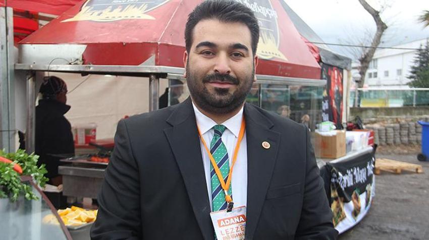 Adana kokusu Kocaeli’yi sardı! 141 metre dürüm ve litrelerce şalgam suyu ikram edildi