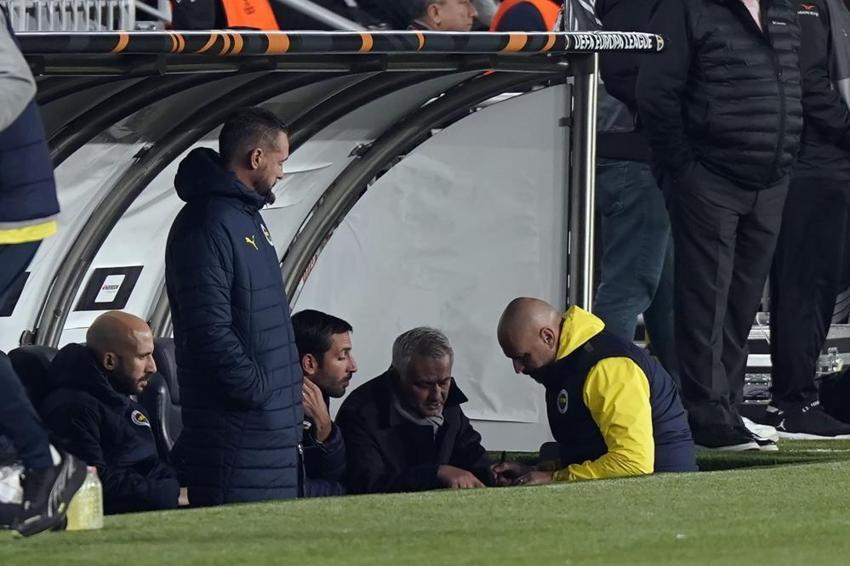 Fenerbahçe, Kadıköy'de yenilince çıldırdı: Mourinho aklımızla alay ediyor, bırak ya...