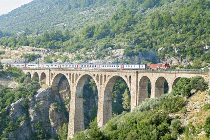 Adana’nın gizli cennetleri: Mutlaka görülmesi gereken 12 lokasyon her mevsim güzelliğiyle ziyaretçilerini büyülüyor