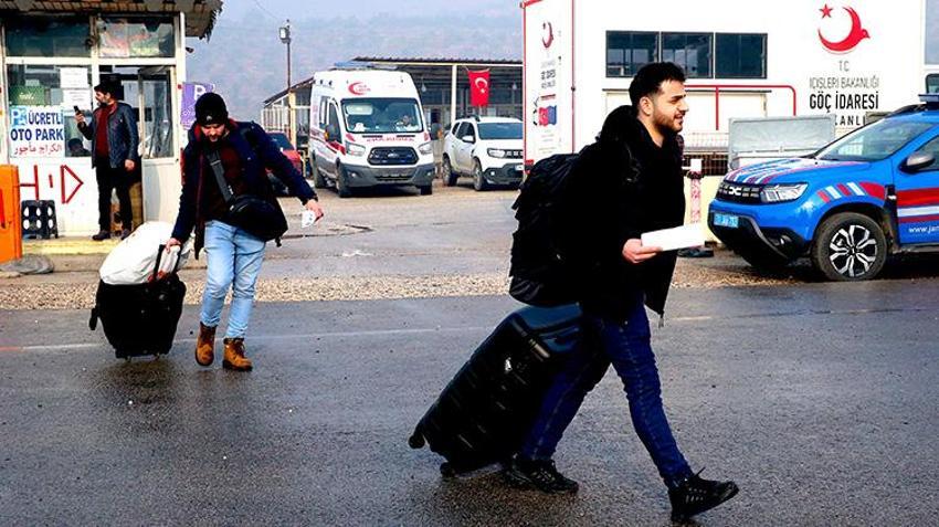 Suriyeliler güven içinde ülkelerine dönmeye devam ediyorlar! 