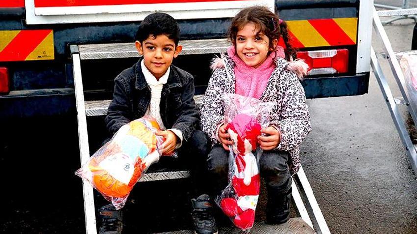 Suriyeliler güven içinde ülkelerine dönmeye devam ediyorlar! 