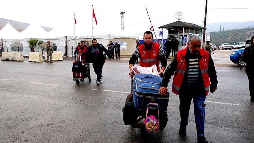 Suriyeliler güven içinde ülkelerine dönmeye devam ediyorlar! 