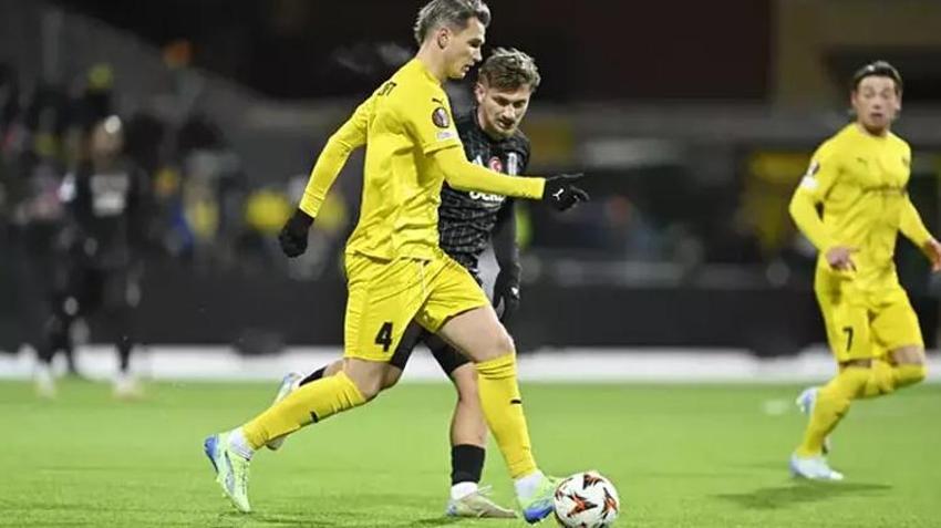 Beşiktaş 2-1 yenilince patladı: Al birini vur ötekine, yol geçen hanı