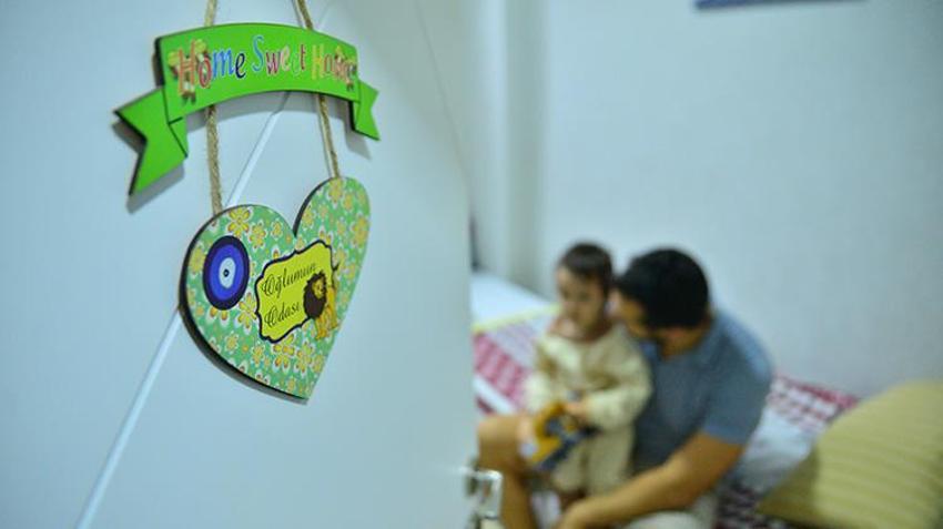 Bursa'da bir anne 2 yaşındaki oğlunun adına sosyal medya hesabı açıp para karşılığında uygunsuz görüntüler paylaştı