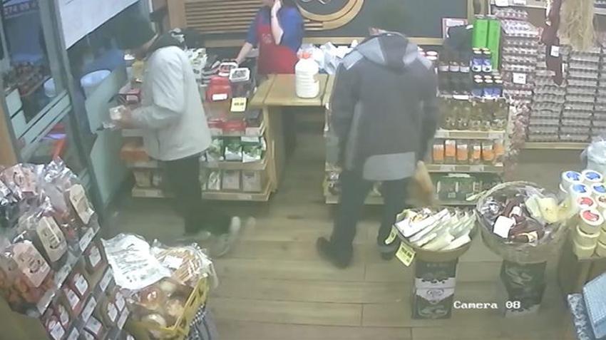 Maltepe'de 'tırnakçılık' yöntemiyle dolandırıcılık anı kamerada!