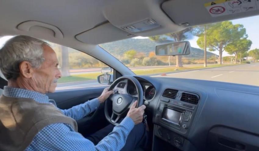 Antalya'da bir babanın duygulandıran azmi! Hasta oğlunu hastaneye götürmek için ehliyet aldı