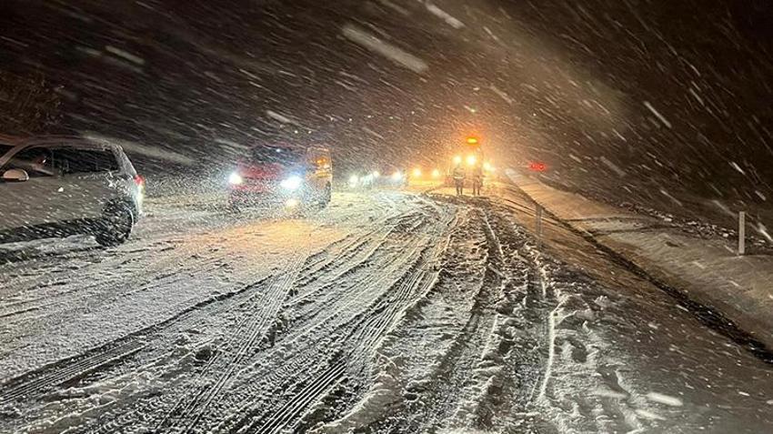 Lapa lapa kar yağışı başlıyor! Meteoroloji İstanbul dahil birçok il için alarm, tarih belli oldu