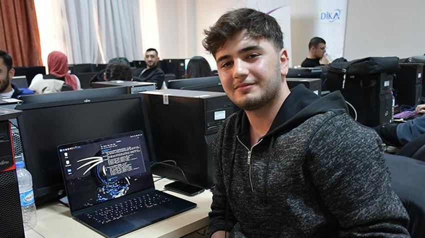 Türkiye'nin siber ordusu Batman'da yetişiyor! Yoğun eğitim programı ile saldırılara kalkan oluyorlar