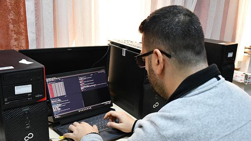 Türkiye'nin siber ordusu Batman'da yetişiyor! Yoğun eğitim programı ile saldırılara kalkan oluyorlar