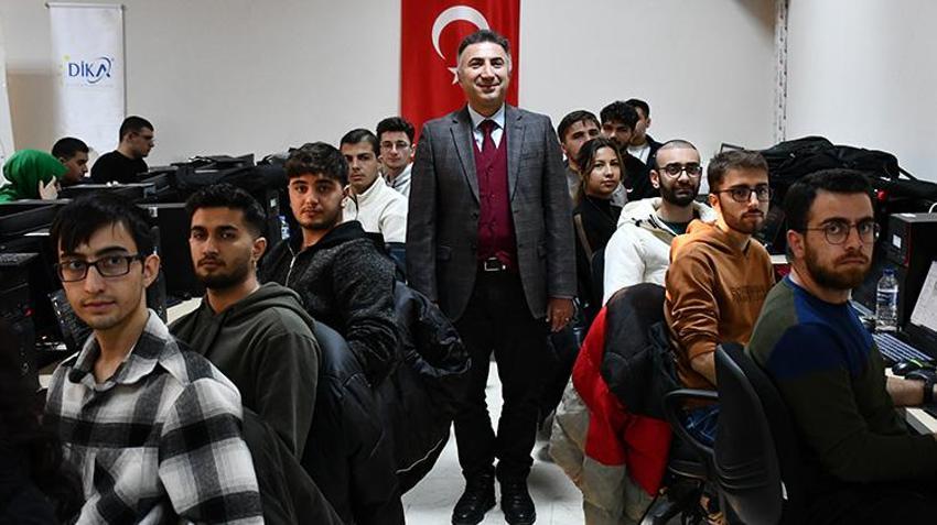 Türkiye'nin siber ordusu Batman'da yetişiyor! Yoğun eğitim programı ile saldırılara kalkan oluyorlar
