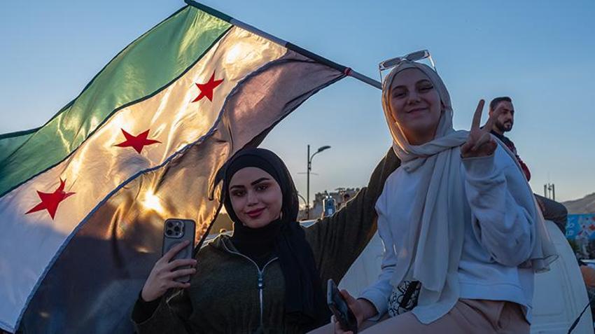 Suriye'ye 13 yıl sonra gelen huzur ve özgürlük: İşte Esadsız ülkede ilk günlerin telaşı