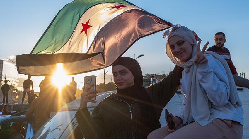 Suriye'ye 13 yıl sonra gelen huzur ve özgürlük: İşte Esadsız ülkede ilk günlerin telaşı