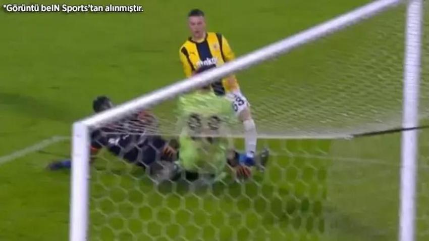 Hakeme sert çıktı: İki kere kabahat! Başakşehir maçındaki kırmızı kart kararı doğru mu? 