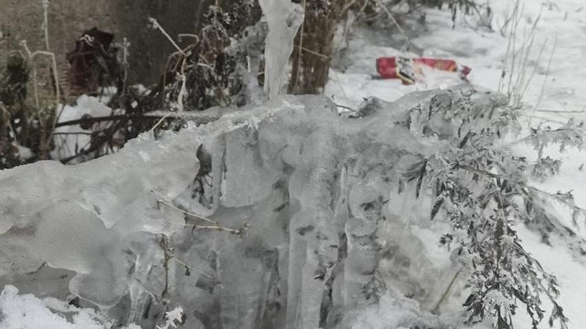 Termometreler eksi 26'yı gösterdi! Bir kent resmen buz tuttu 