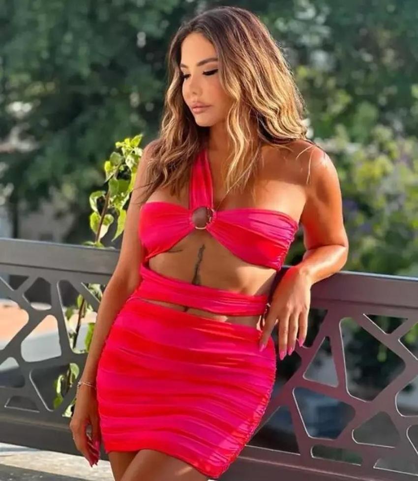 Esra Balamir evinin kapılarını açtı yaşadığı şoku anlattı! İtiraf gibi estetik açıklaması