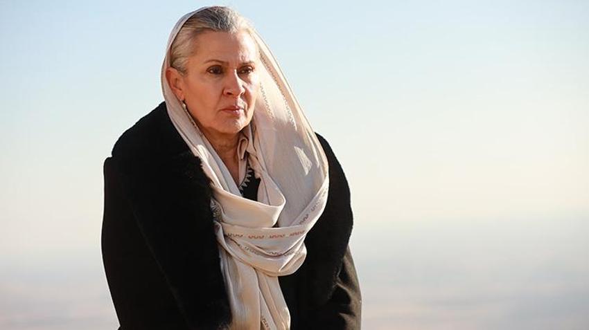 Reyting rekorları kıran Uzak Şehir'de düğün var! Alya ve Cihan nikah masasında