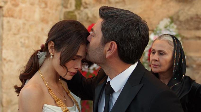 Reyting rekorları kıran Uzak Şehir'de düğün var! Alya ve Cihan nikah masasında
