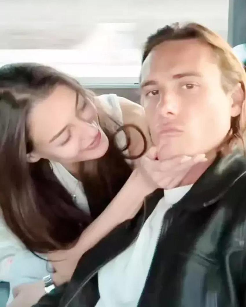 Mahsun Kırmızıgül'ün oğlu gönlünü ünlü modacı Ecem Aslan'a kaptırdı!