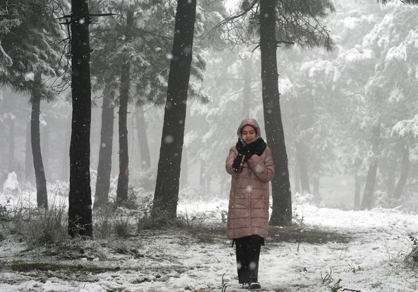 Lapa lapa kar yağışları geliyor! Meteoroloji sağanak yağış, kuvvetli rüzgar, çığ, buzlanma ve dona karşı uyardı