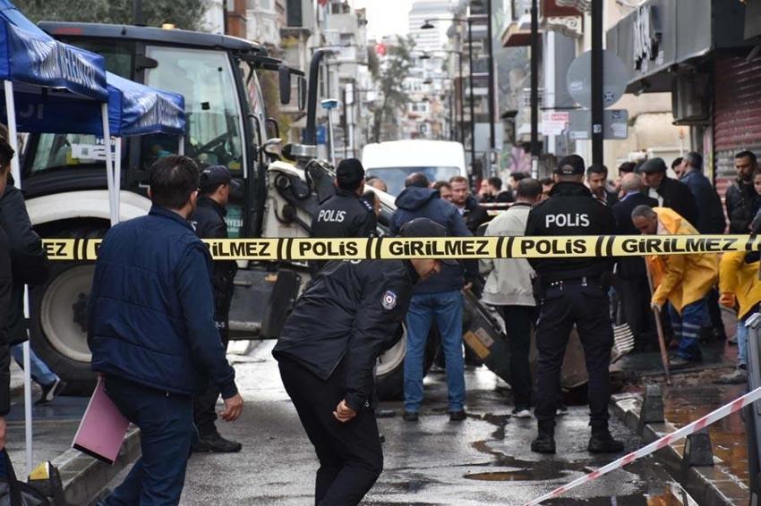 İzmir'de sokakta elektrik akımına kapılan 2 kişinin öldüğü davada ifadeler ortaya çıktı: Ölçme şansımız yoktu