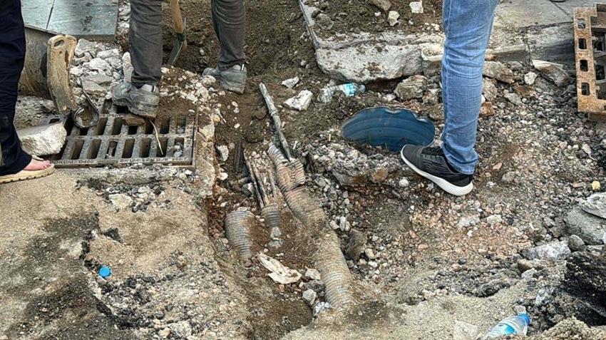 İzmir'de sokakta elektrik akımına kapılan 2 kişinin öldüğü davada ifadeler ortaya çıktı: Ölçme şansımız yoktu