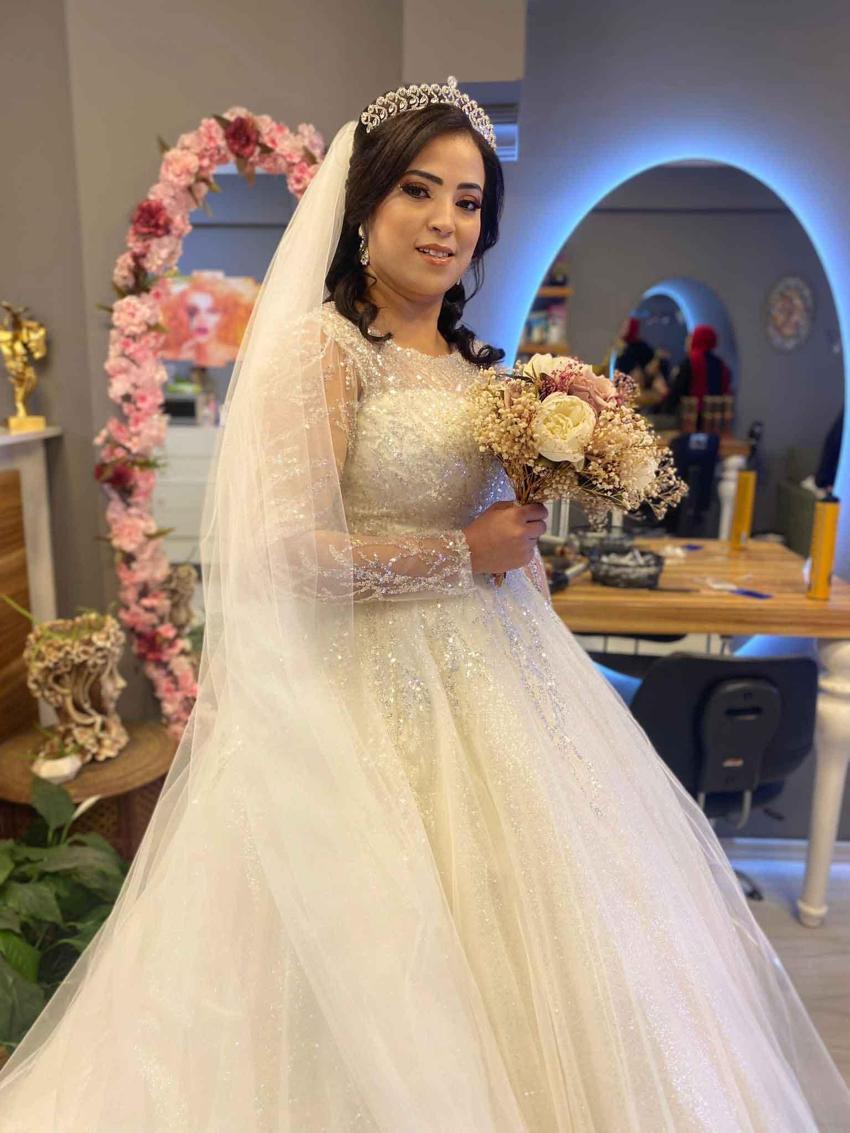 5 ay evli kaldı, 2 yıldır boşanamıyor! Altınları alıp Tunus'a kaçan karısıyla yıllardır hukuk mücadelesi veriyor