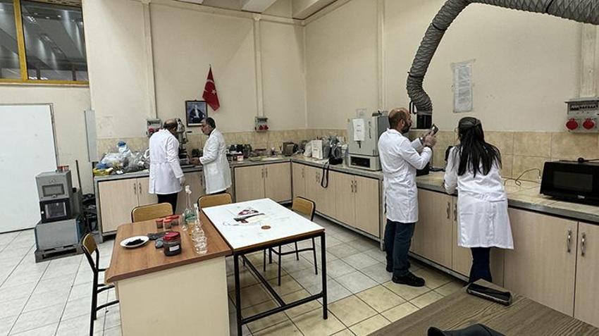 Elazığ'da hayvan atıklarından aktif karbon üretildi: Patenti alındı, ekonomiye kazandırılacak!
