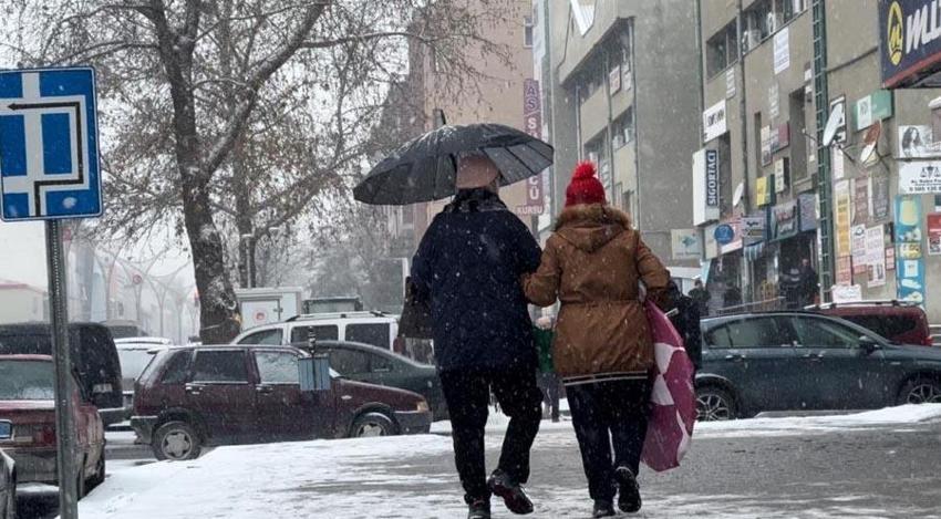 Kar yağışı, karla karışık yağmur ve kuuvetli sağanak yağışlar geliyor!