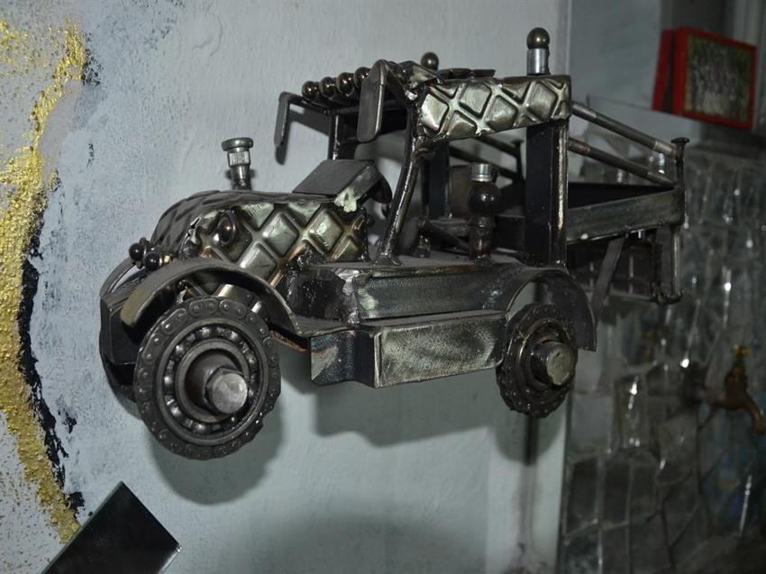 Demir doğrama ustası kendini aştı! Tüm Sivas onu tanıyor: Hurdadan heykel ve gemi yapıyor