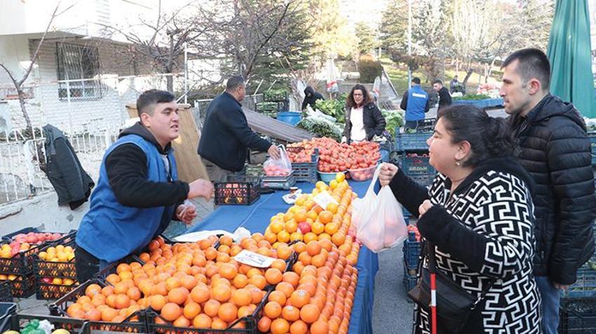 Ankara'da yapay zeka görme engelli öğretmen çiftin hayatını kolaylaştırdı 