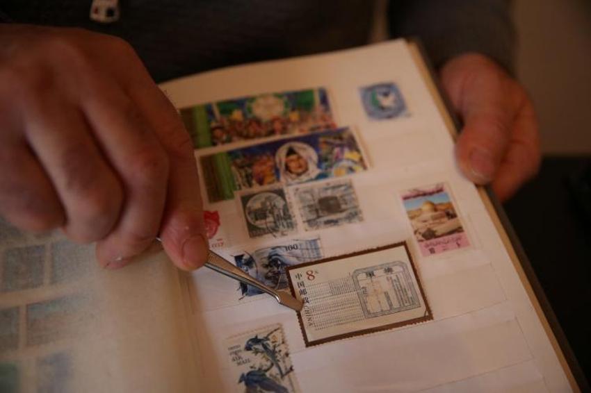 Emekli memur 53 yılda servet biriktirdi! 70 ülkeden 10 bin adet var